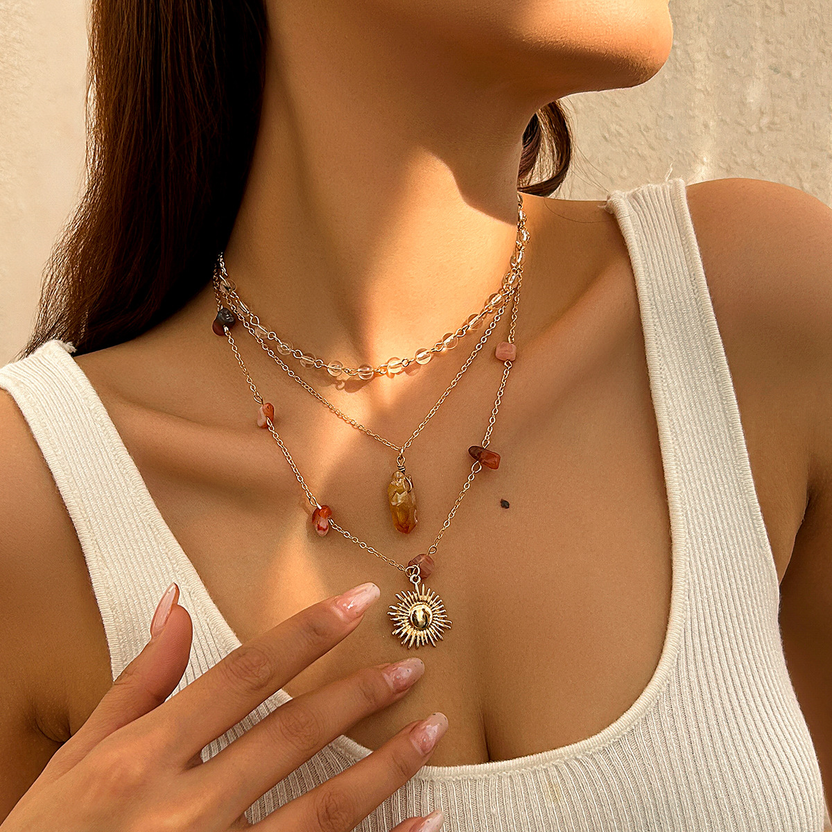 European and American cross-border jewelry vacation style Su crystal necklace, irregular sunflower alloy pendant collarbone chain full figure