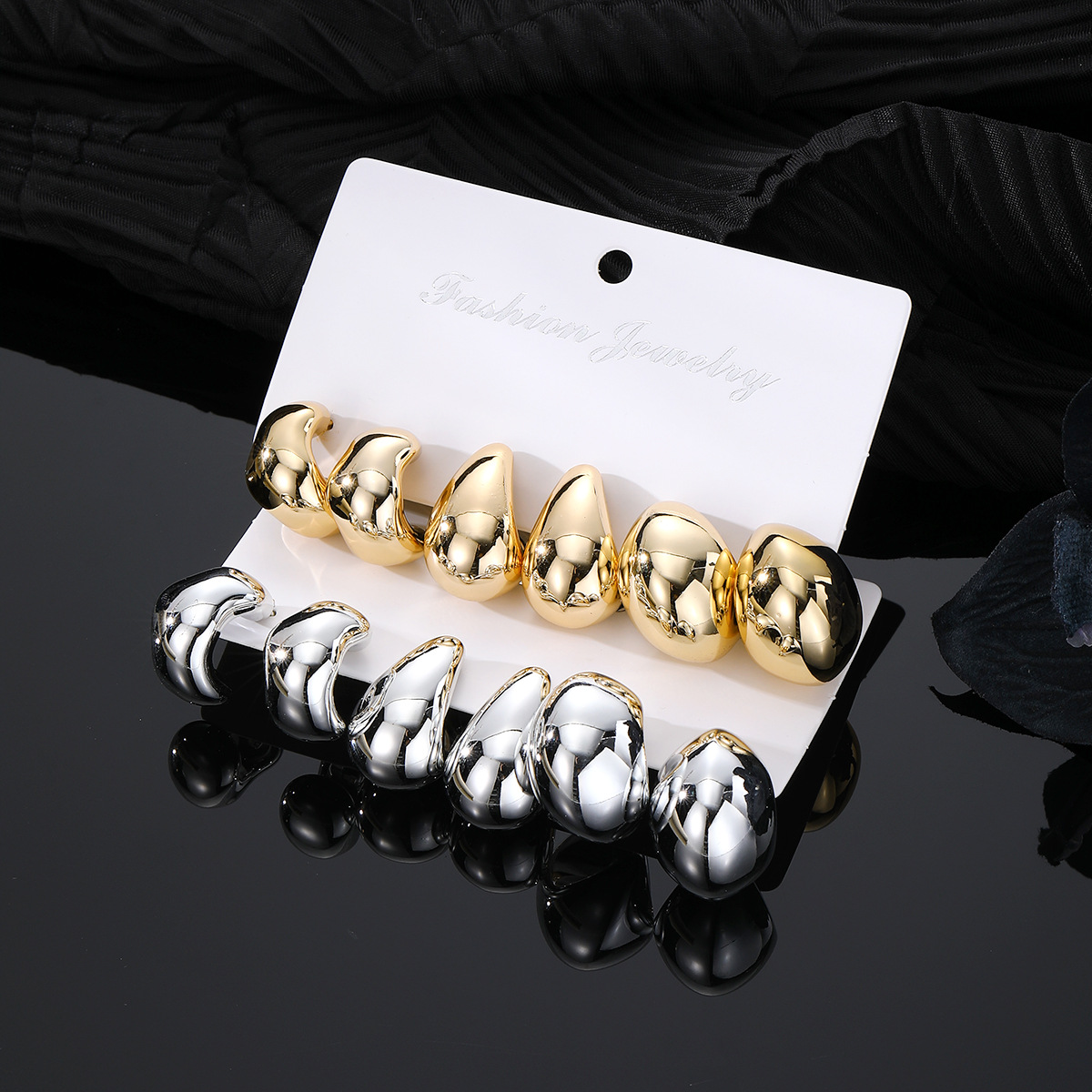 European and American cross-border retro fashion exaggerated C-shaped earring set, personalized ear rings, gold and silver CCB card earrings for women Application Scenario