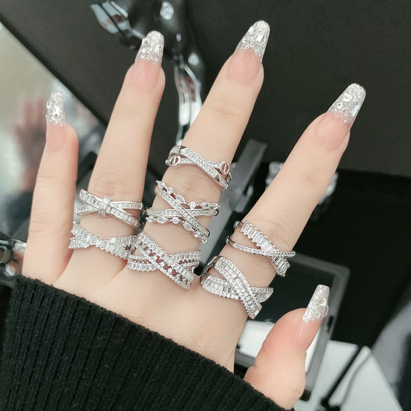 The ring is a niche design for women, featuring a light luxury cross full diamond zircon on Instagram. It's a cool and casual open-mouth ring with a sweet and versatile style details Picture