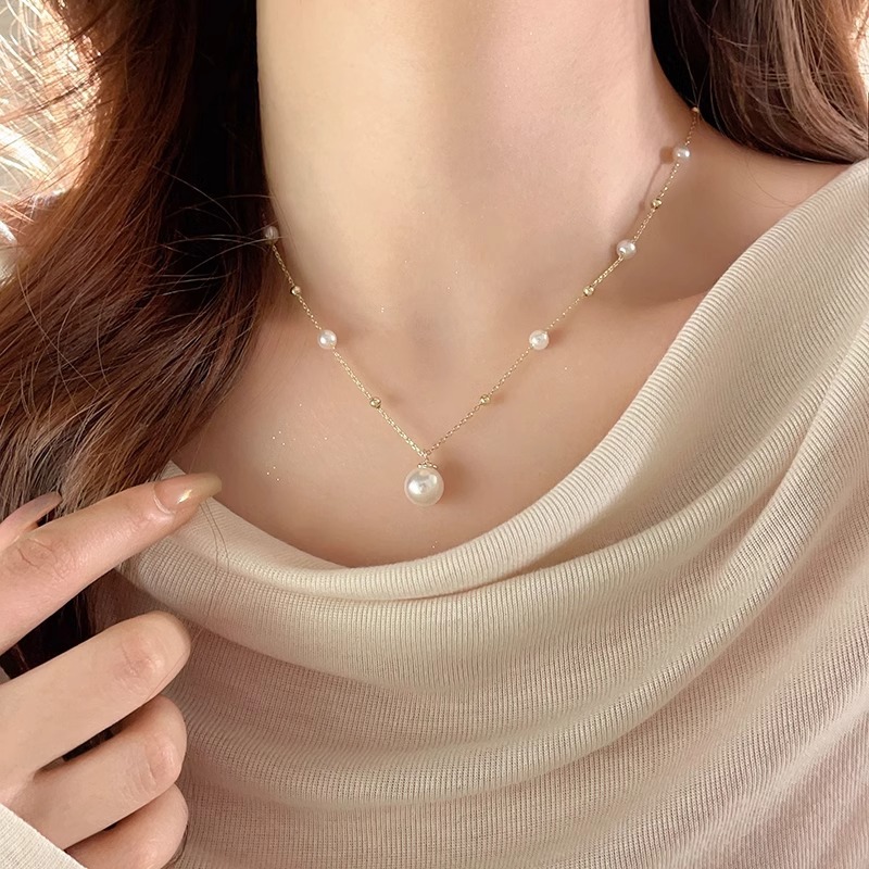 "Starry Sky pearl necklace, light luxury, sweater chain, versatile, fashionable, simple and elegant collarbone chain. full figure