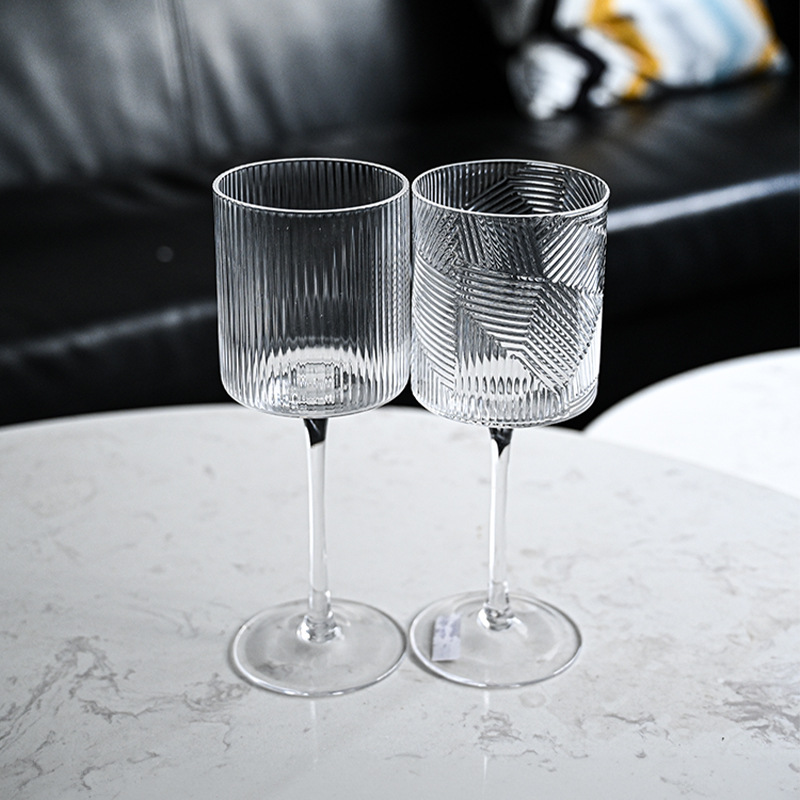 American tree-leaf-patterned red wine glasses, distinctive vertical striped highball glasses, straight wide-mouthed wide-mouthed wine glasses, cross-border wholesale details Picture