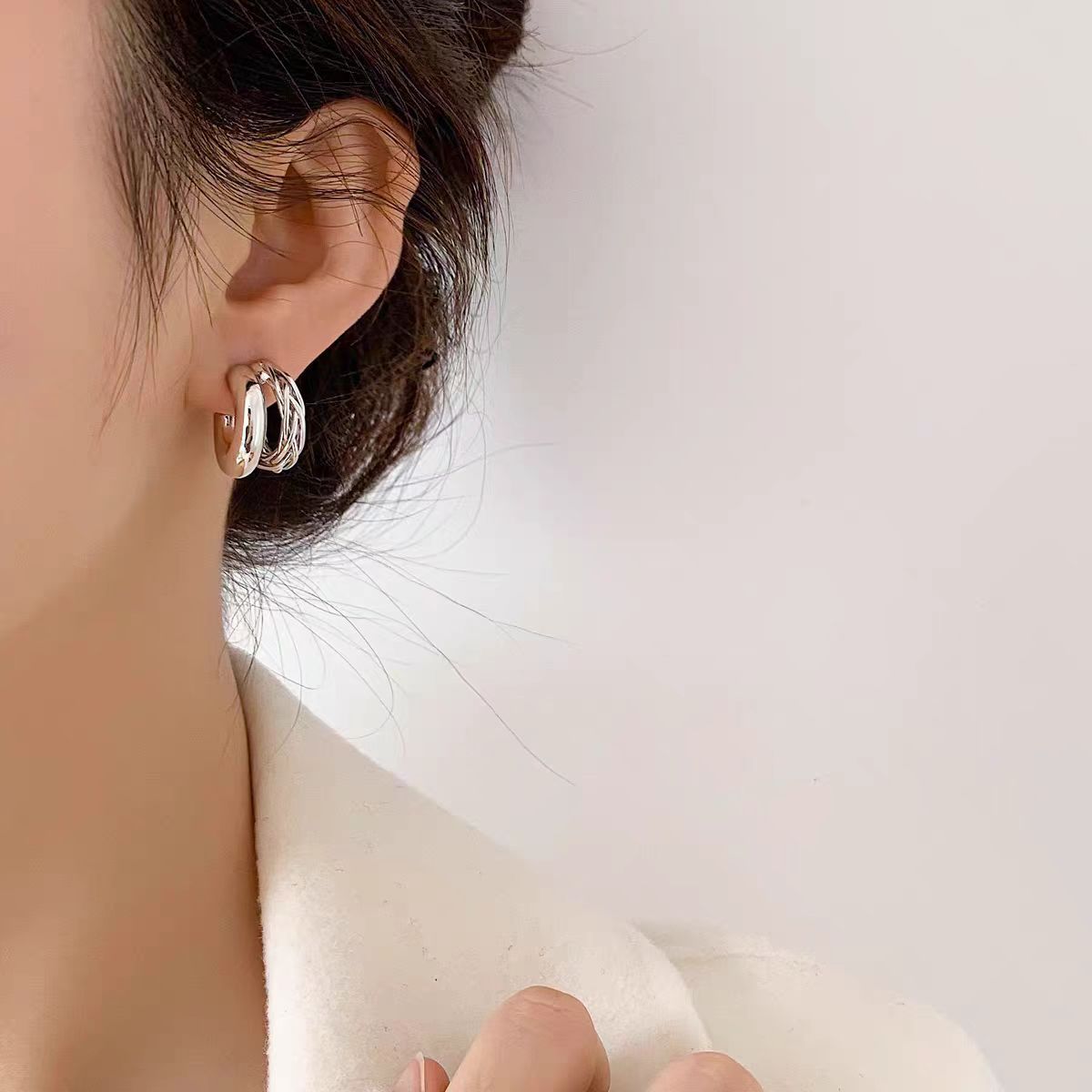 Korean-style double-layer loop ear buckles 2025 new bestseller, simple and versatile earrings, niche design sense, high-end earrings for women details Picture