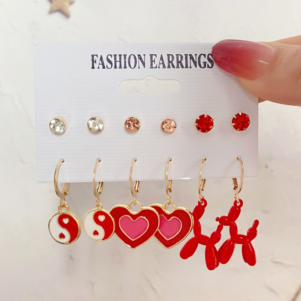 Wholesale of cross-border acrylic butterfly earrings from Europe and America, cute bear ear buckles, pearl stud earrings and earrings Application Scenario