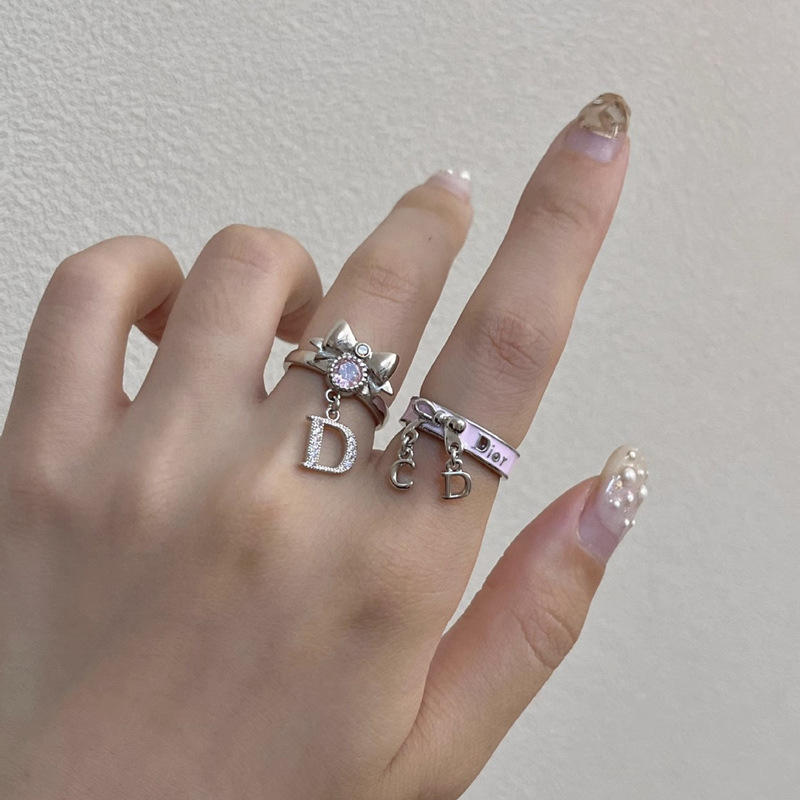 A niche design of a bow with a slightly inlaid zircon letter tassel ring, a high-end pink enamel ring trend for women on Instagram Specification drawing
