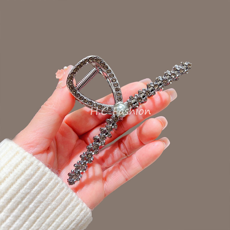 New high-end pearl hair clips for women's back of the head, fashionable and simple style, updo shark clip accessories Specification drawing