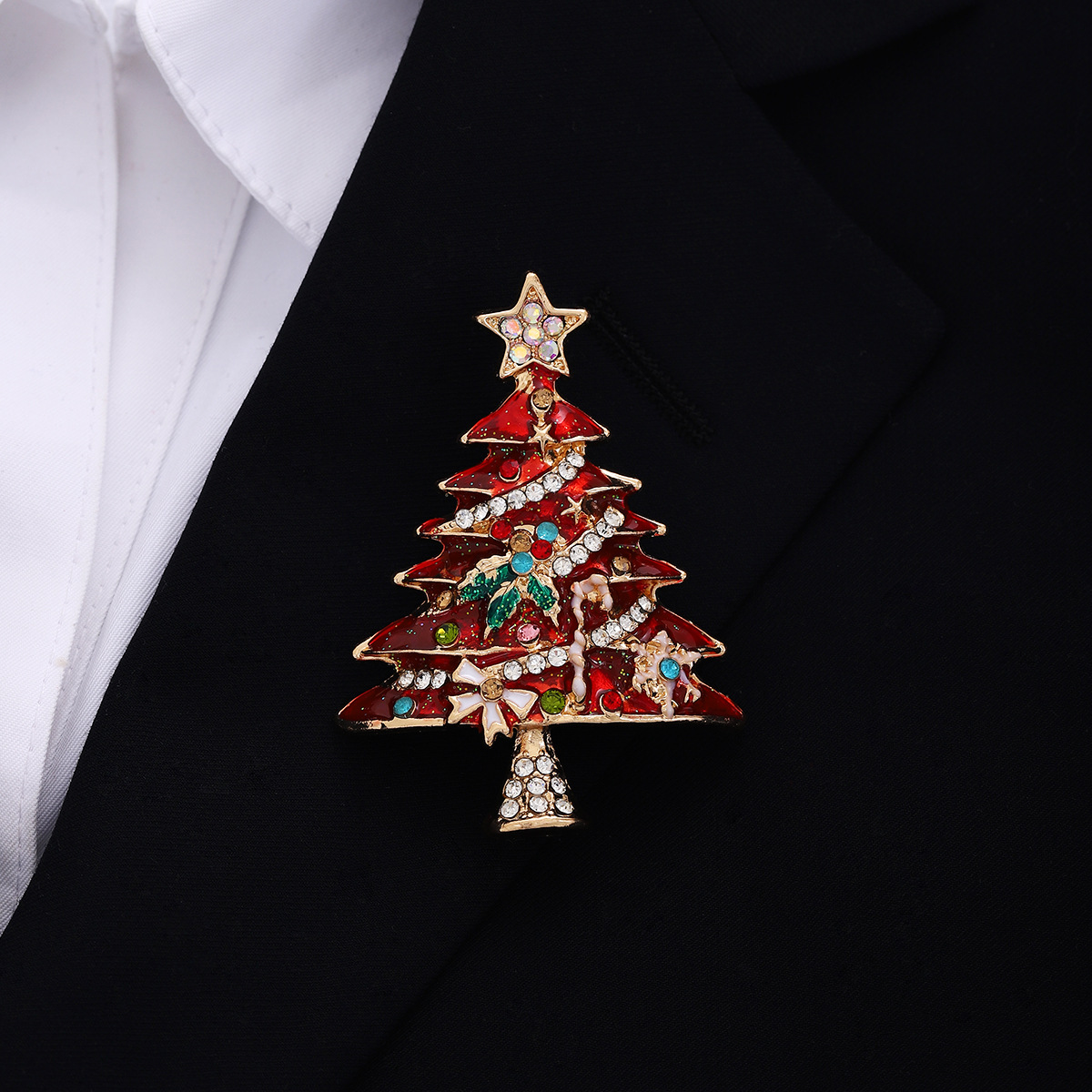 Cross-border European and American Christmas enamel diamond-encrusted Christmas tree brooch with a light luxury and high-end feel, autumn and winter fashionable sweater pin details Picture