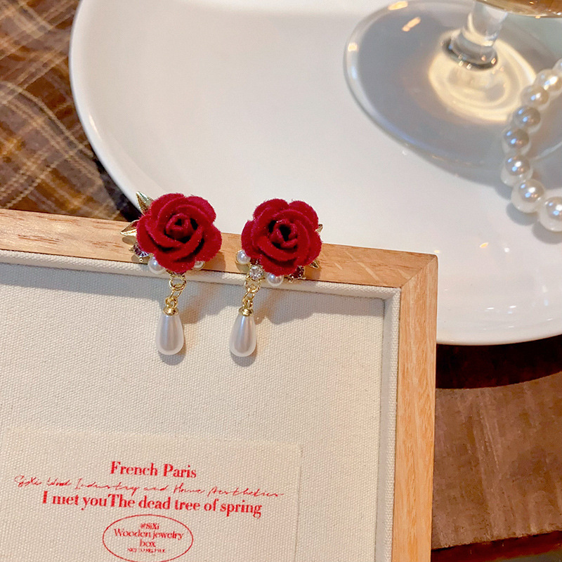 925 Silver Needle Rose French Retro velvet Flower Pearl Earrings, women's light luxury high-end elegance exquisite earrings Application Scenario