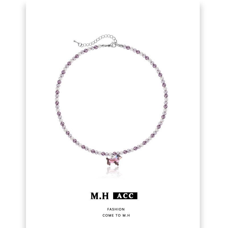 Carefully selected pink oil-dripping sausage puppy pearl necklace for women, fashionable, light luxury and high-end feel, exquisite collarbone chain for summer full figure