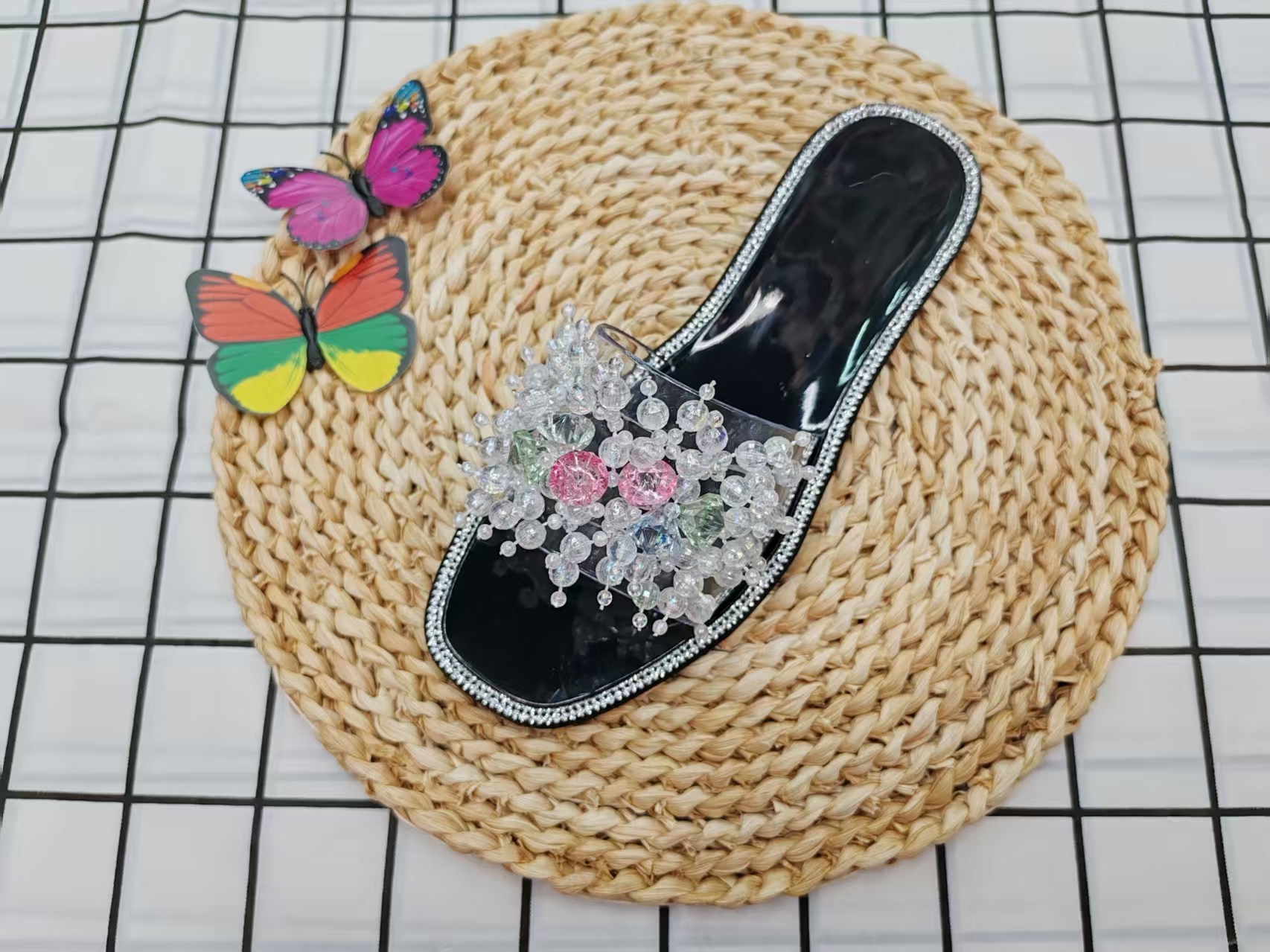 New transparent water diamond flat flip-flops for summer 2025 details Picture