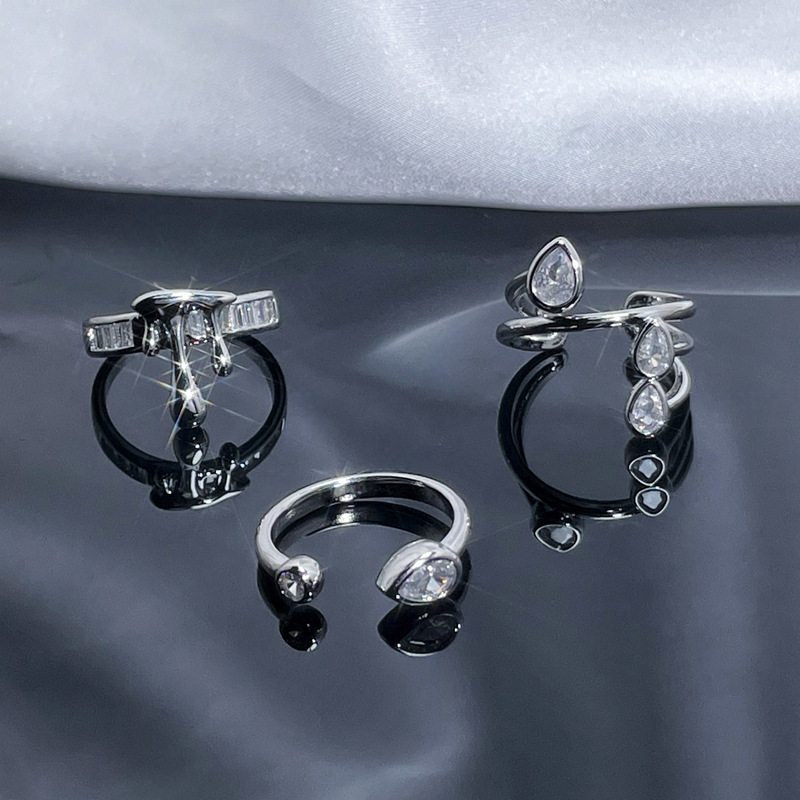 Irregular hollowed-out, simple and elegant, niche open ring, sweet and cool, cross, high-end, fashionable and versatile ring Specification drawing