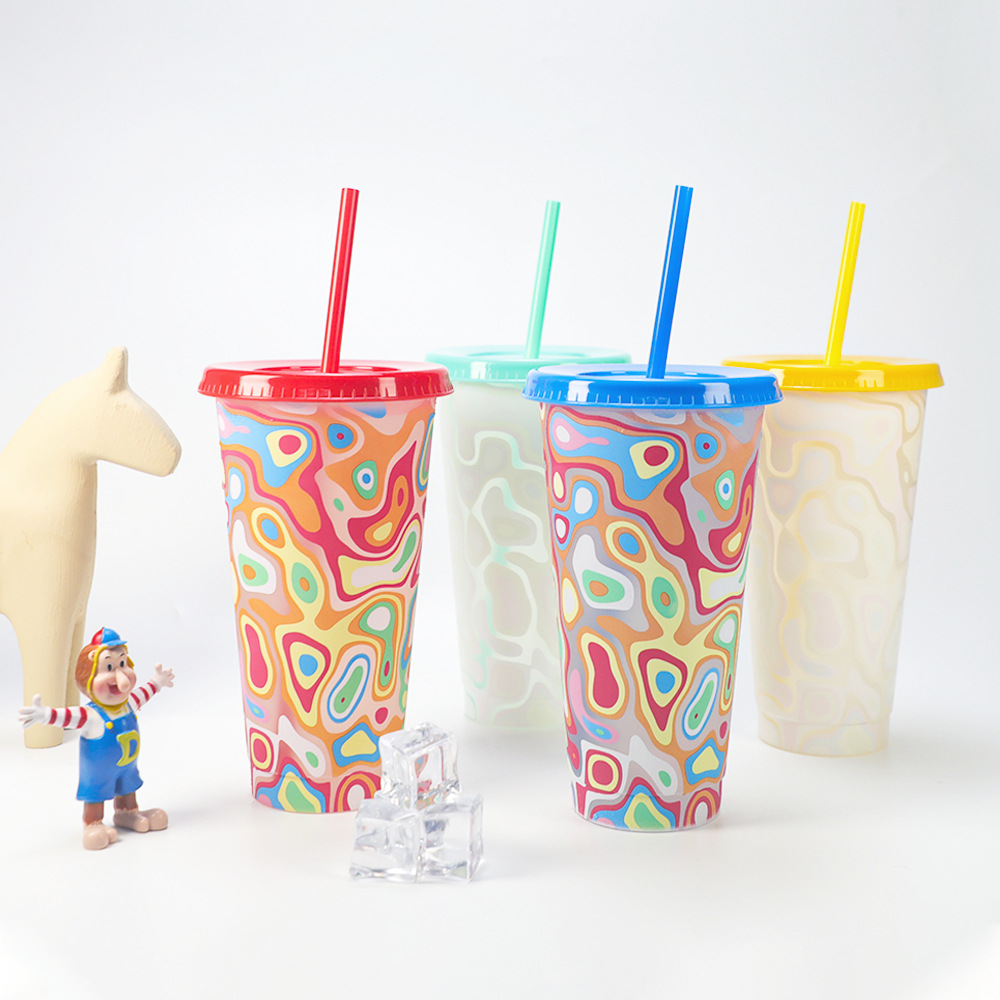 Cross-border in-stock psychedelic cup 24oz large capacity pp color-changing cup when cooled, creative high appearance level straw plastic water cup full figure