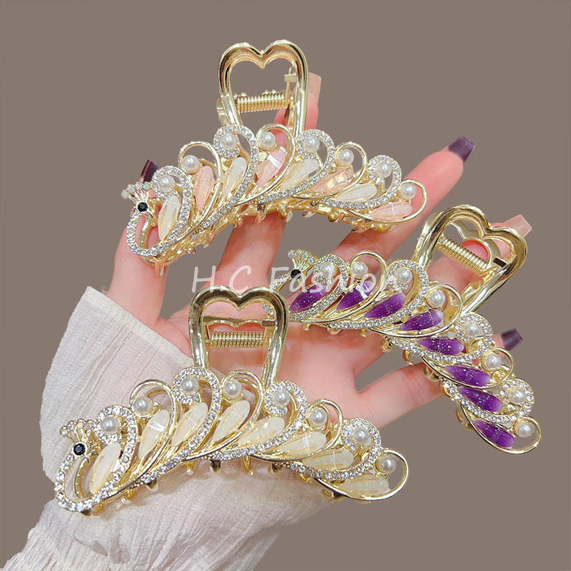 A new, niche and high-end women's glass peacock hair clip, a delicate shark clip on the back of the head, a hair bun and headwear full figure