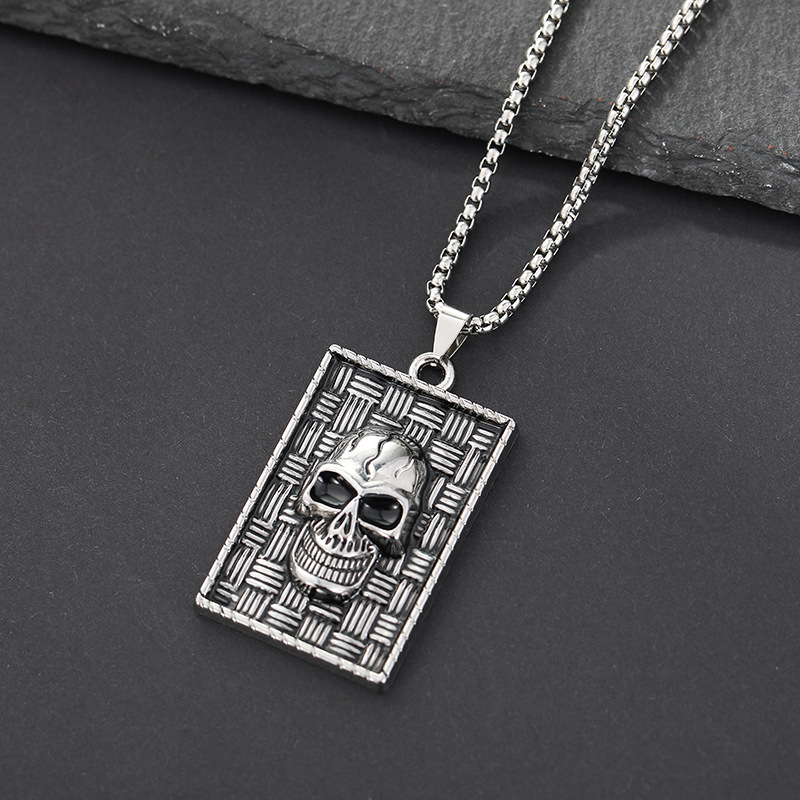 Wholesale of Amazon, European and American cross-border retro and personalized hip-hop necklaces, Korean shield tags, pendants and accessories details Picture