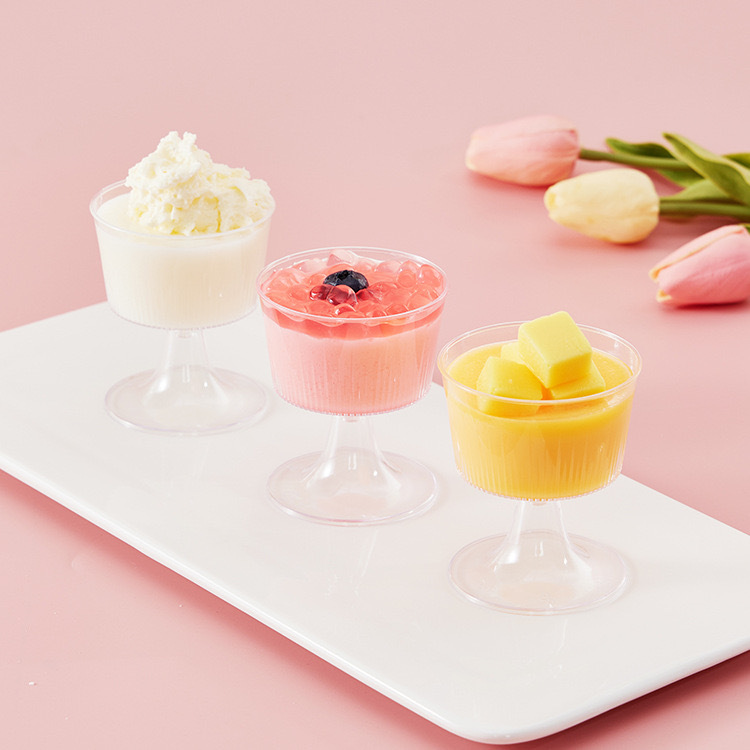 Wholesale 120ML disposable plastic mousse cups, special disposable striped dessert cups for parties, birthdays and weddings, factory Application Scenario