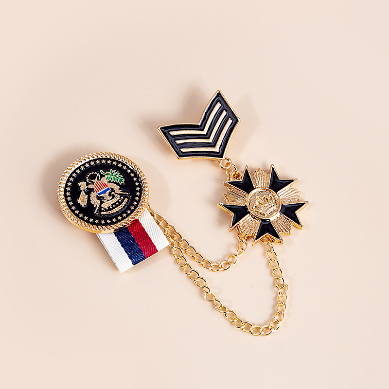 British retro shield, eight-pointed star, double-layer chain tassel brooch, sun star badge pendant, collar pin details Picture