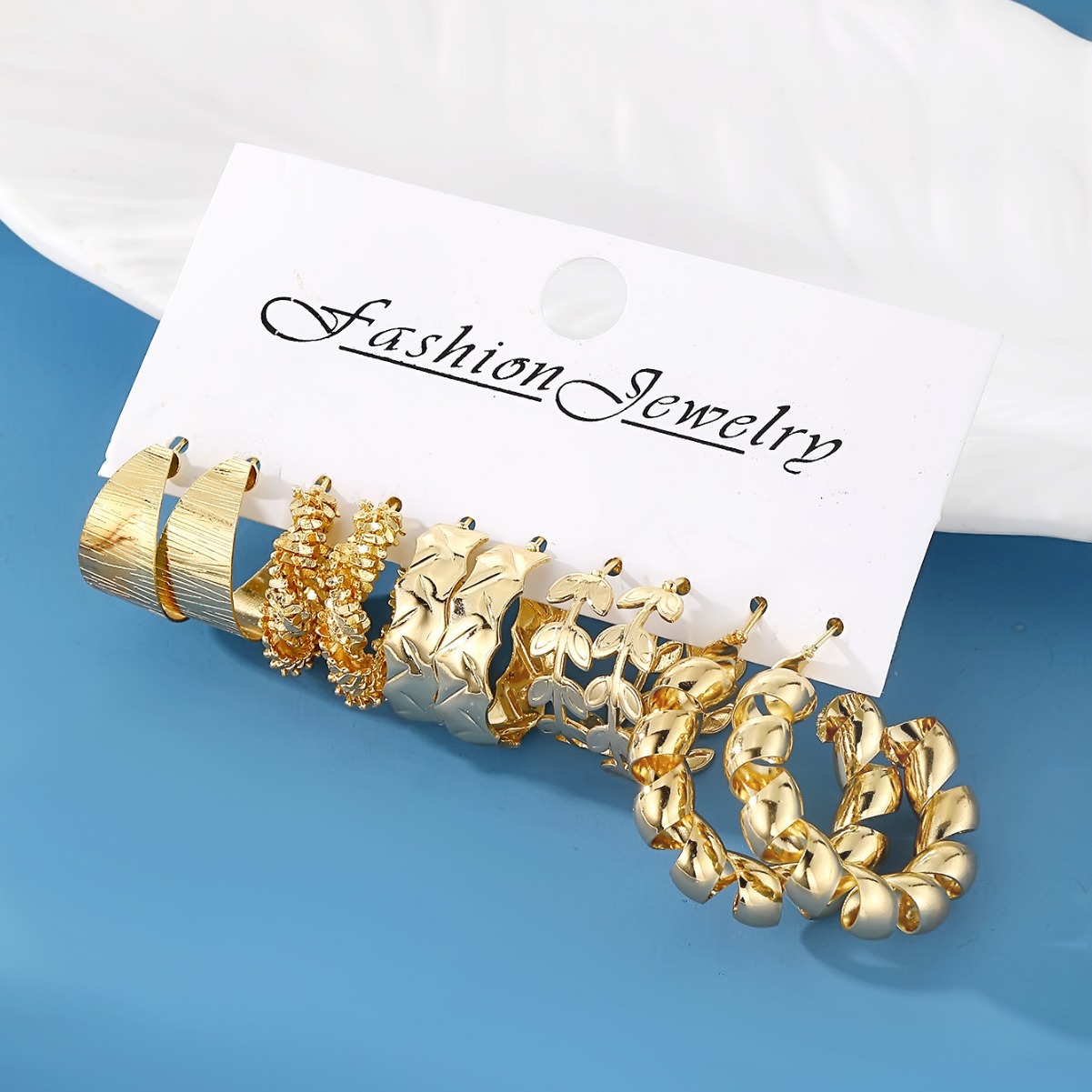 A 6-piece set of European and American fashionable commuting geometric hammered pattern earrings, creating a versatile golden stud imitation pearl women's earrings Specification drawing