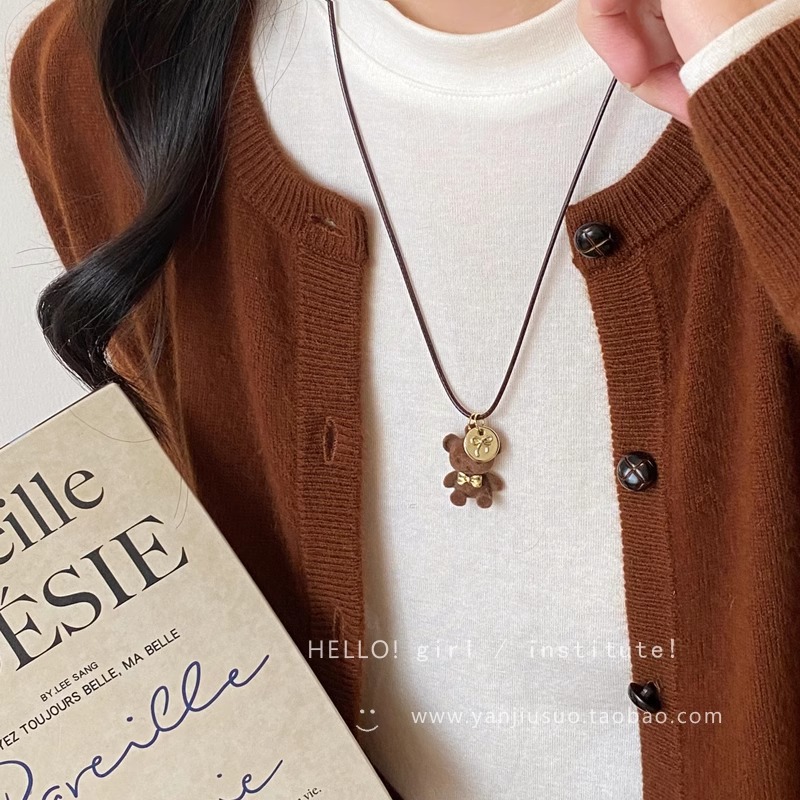 Cute brown plush bear pendant necklace for women, sweet and cool autumn and winter, long accessory for hot girls, Melade-style sweater chain Specification drawing
