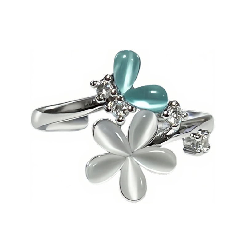 This light luxury, ethereal, carmedullary, rotatable flower opening ring is a trendy, fashionable and high-end ring for women Item Picture