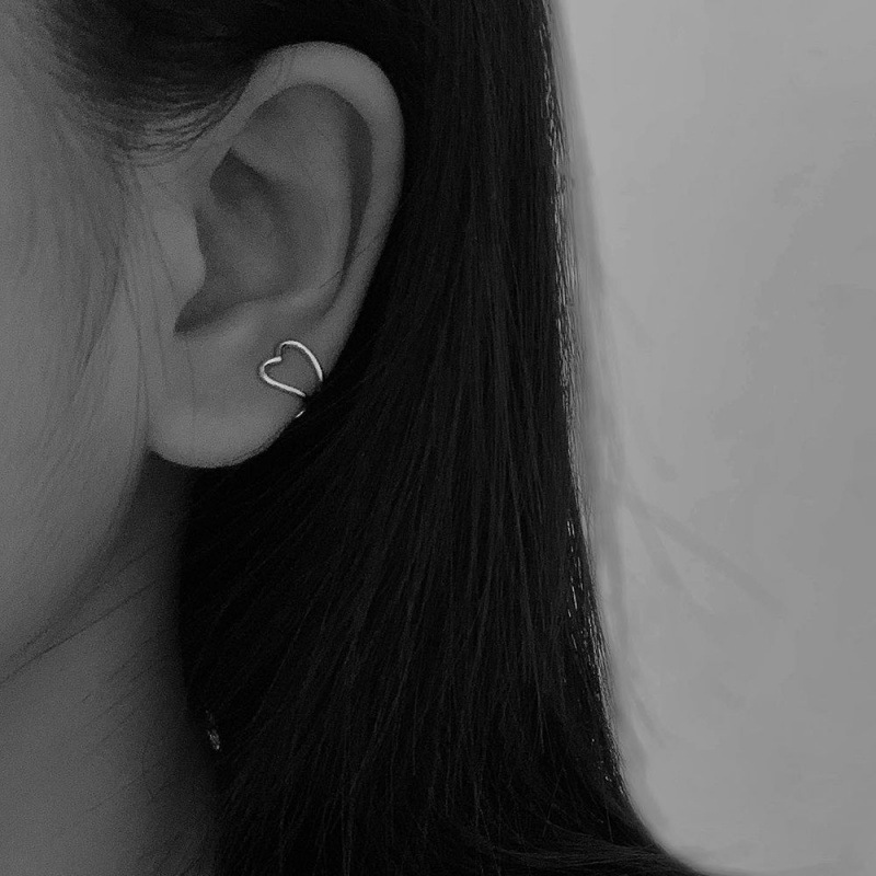 Simple heart-shaped ear clips for women without ear piercings, ins earrings, women's temperament, cold style, personality, geometric retro, women without ear piercings Item Picture