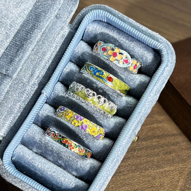 Chinese-style enamel auspicious cloud elegant and high-end open ring, a women's ethnic style embossed flower light luxury and versatile ring details Picture