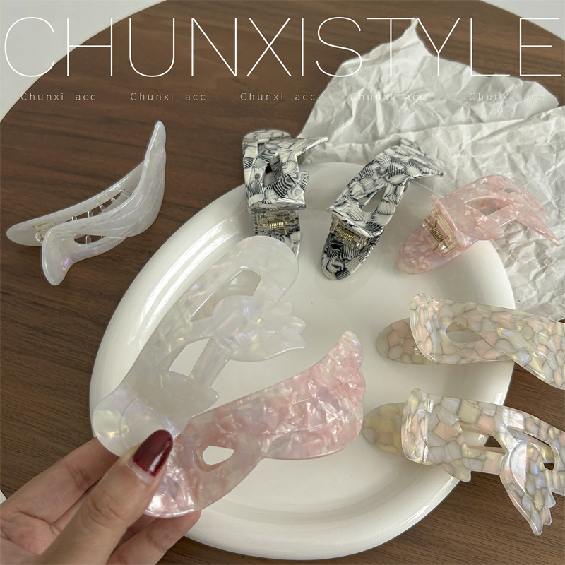 The 2023 new style of color-changing gradient acetate hair clip for women's back head, duckbill-shaped hair clip, hairpin, and high-end headwear Specification drawing