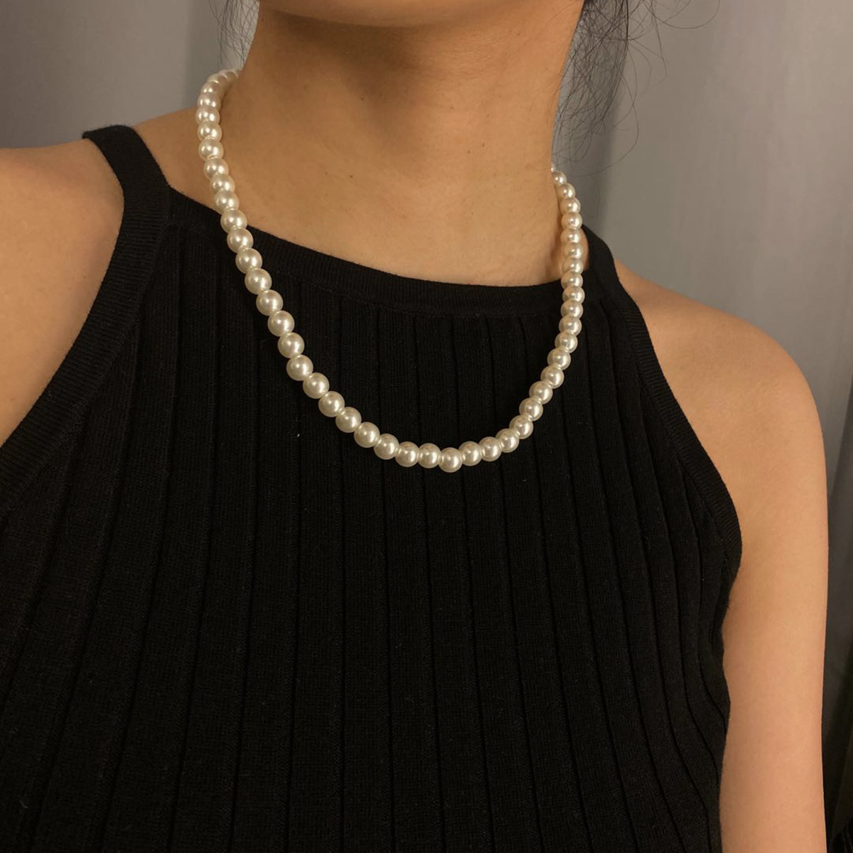 European and American cross-border jewelry, simple geometric, versatile round bead necklace, single-layer tassel, elegant imitation pearl handcrafted necklace full figure