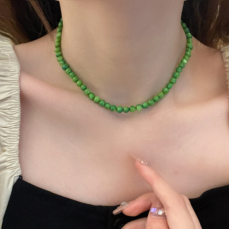 Korean turquoise necklace 2022 new style, trendy and niche design sense, elegant green collarbone chain details Picture