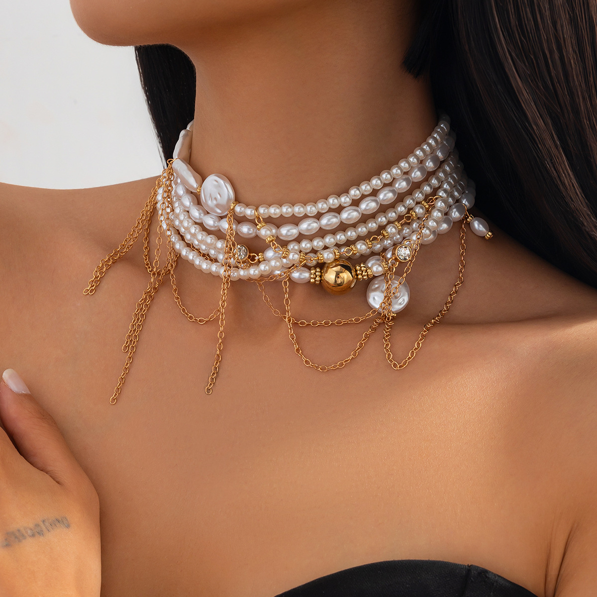 European and American cross-border jewelry fashion pearl beaded multi-layer Necklace light luxury style alloy chain tassel Necklace details Picture