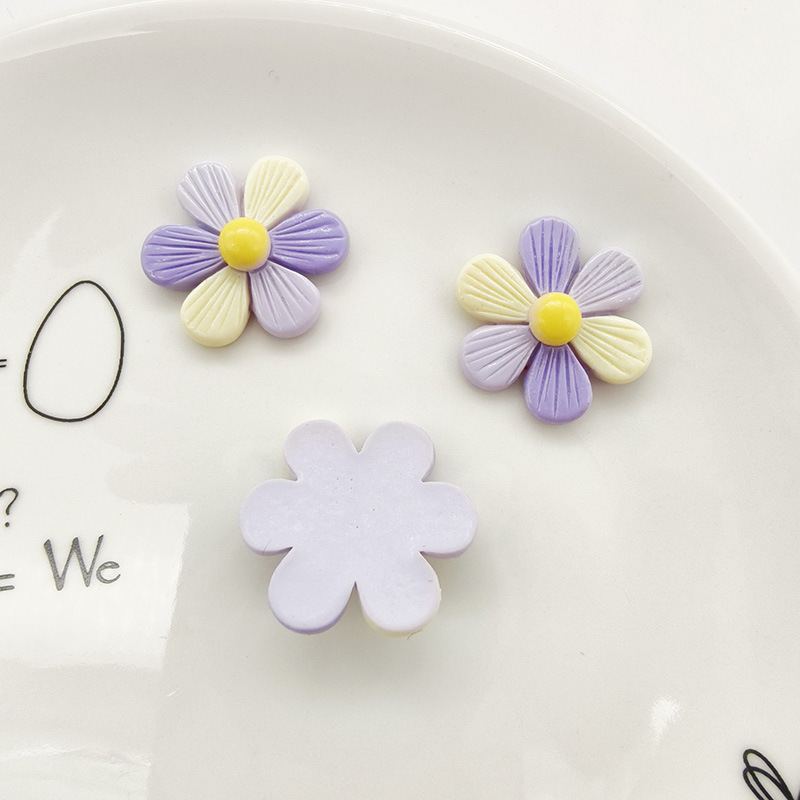 Shiny diy resin trinkets, six-petal flower cream glue accessories, phone cases, headwear, hair accessories, Crocker accessories Application Scenario