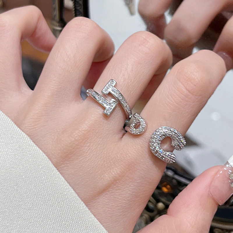 Sweet and cool, individualistic, internet-famous, light luxury zircon open ring, a niche design for women, fashionable, elegant and high-end index finger ring full figure
