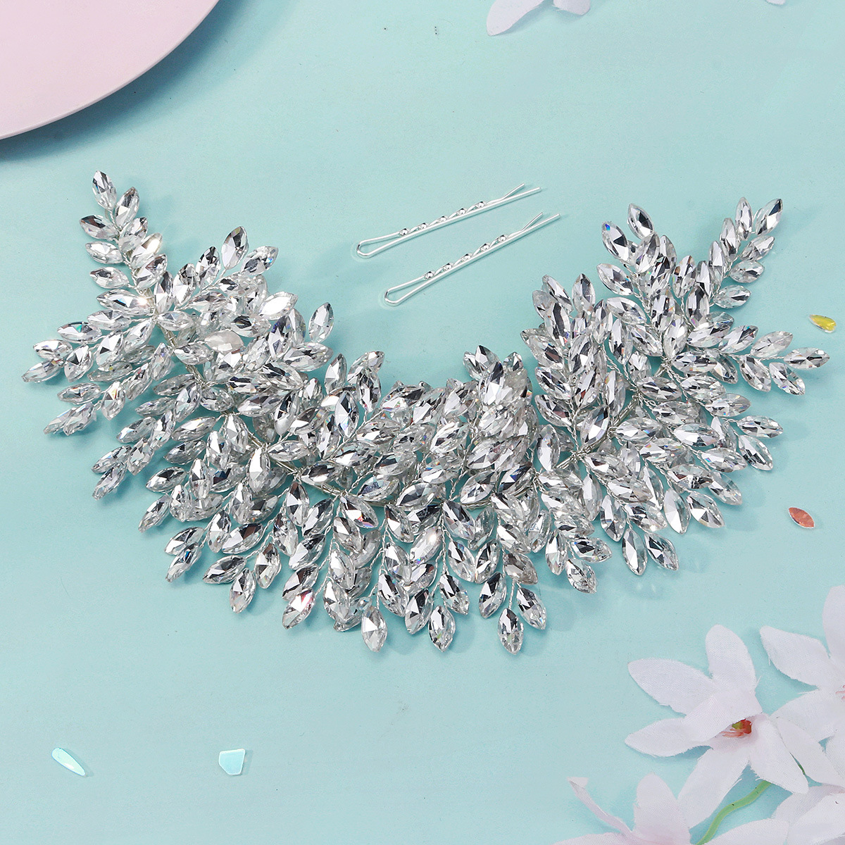 Cross-border bride hair band, exaggerated wedding performance, catwalk, crystal headwear, luxurious, super sparkling water diamond, heavy craftsmanship, handcrafted hair band details Picture