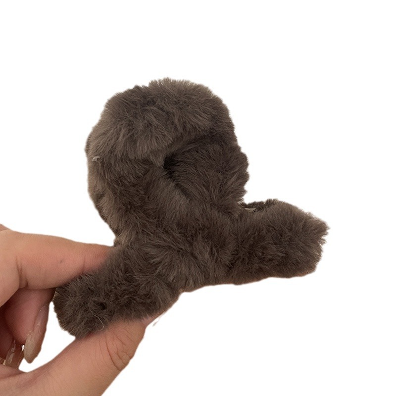 2025 New Korean small plush grappling clip, medium-sized hair clip, women's hair accessory, back of the head hair clip, half-tied hair clip Item Picture
