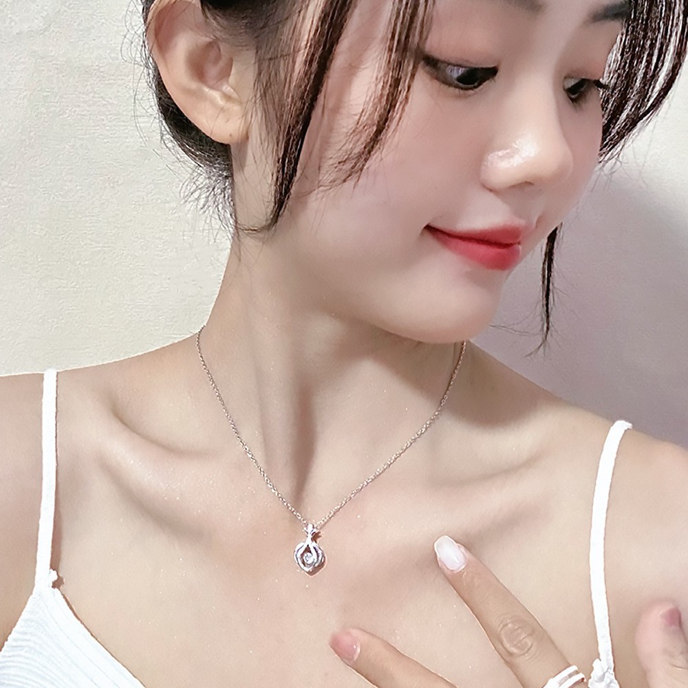 The 2024 new "Devoted Love Heart" necklace is a light luxury gift accessory with a sense of design. It's a heart-beating pendant for lovers Specification drawing