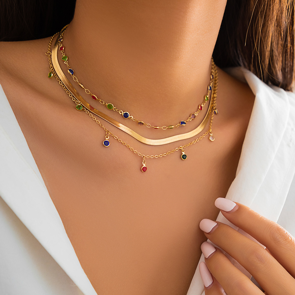 European and American cross-border accessories, niche hot girl style crystal star-shaped collarbone necklace, simple snake bone chain necklace necklace full figure
