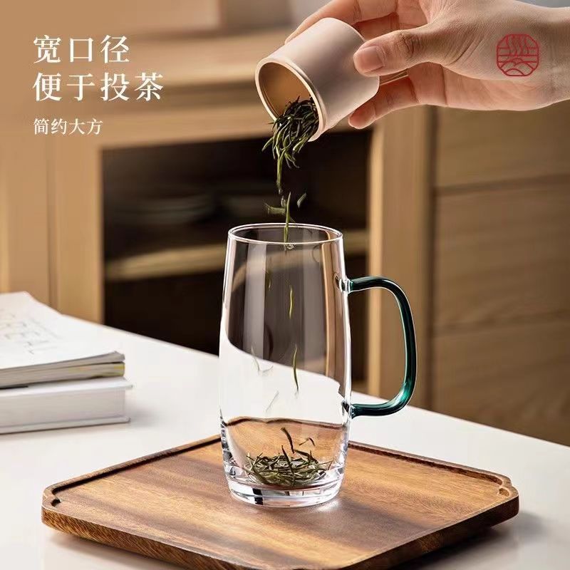 High borosilicate heat-resistant glass tea brewing cups, colored green tea cups, Monkey King thickened flower brewing tea cups, household and office water cups Application Scenario