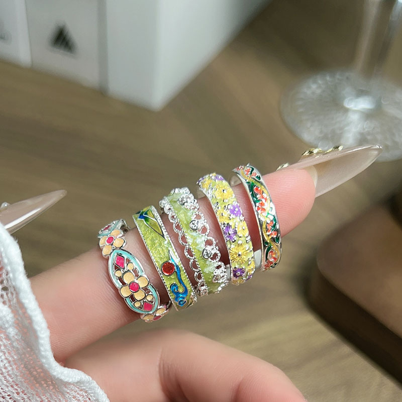 Chinese-style enamel auspicious cloud elegant and high-end open ring, a women's ethnic style embossed flower light luxury and versatile ring Specification drawing