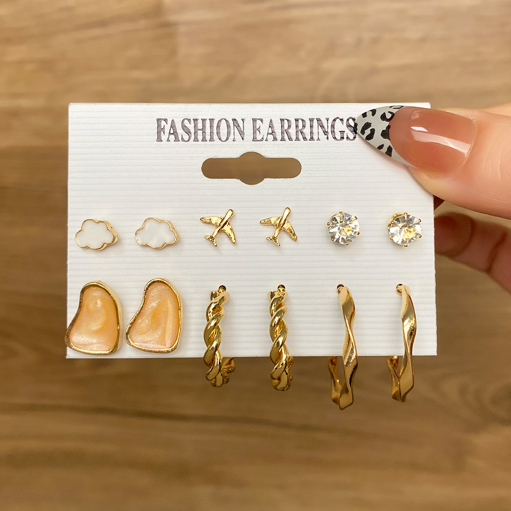 Butterfly, pearl, star, moon, snake, leopard print, airplane, C-shaped card earring set is selling well on wish in the Korean jewelry world details Picture