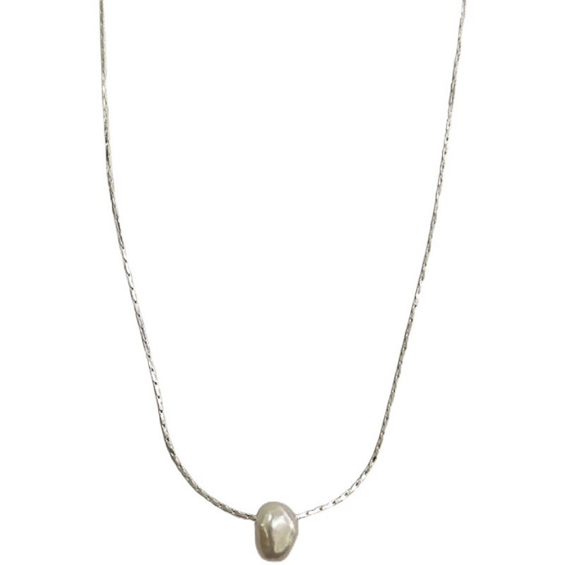 Cold and minimalist pearl necklace for women, a new 2023 light luxury and niche style neckchain and collarbone chain Item Picture