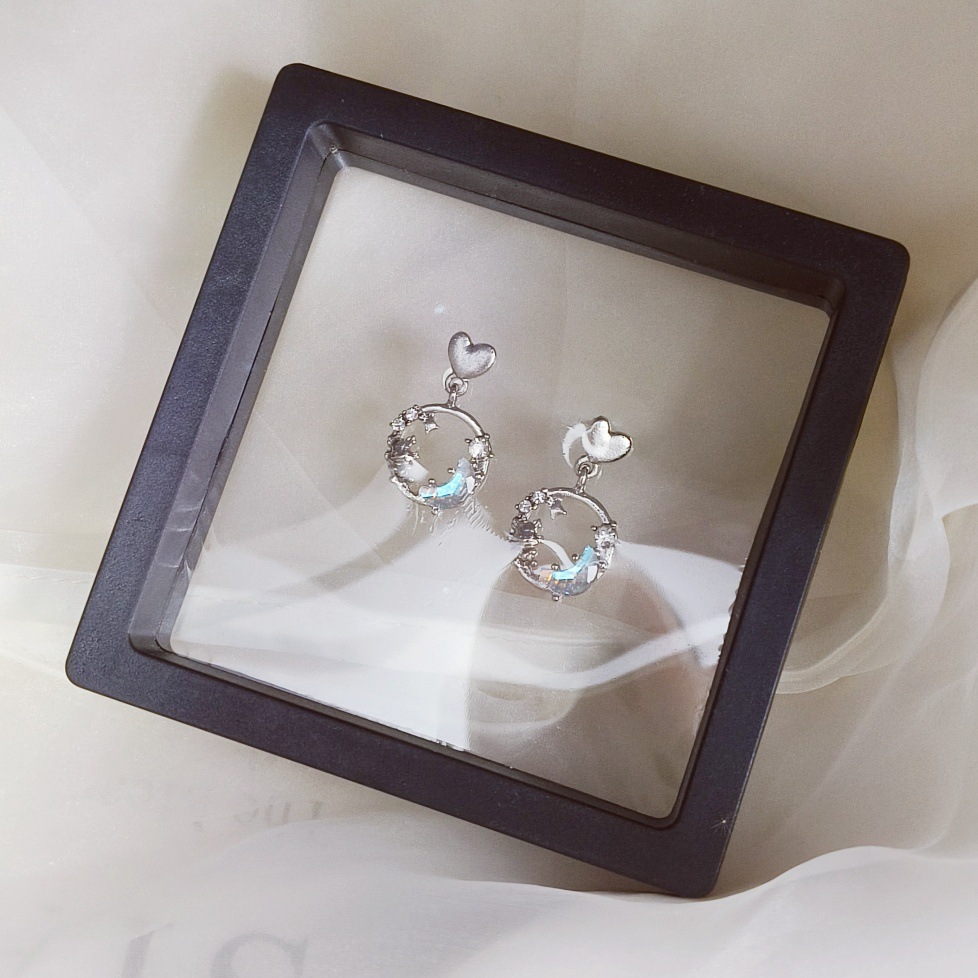 Little Cute Dragon ~ Cartoon cute and versatile dragon heart-shaped stud earrings, ins trendy and stylish design sense earrings Specification drawing