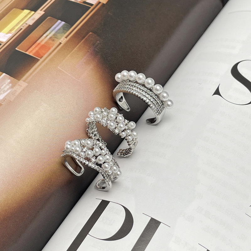 French-style elegant and light luxury pearl open-top ring, a cold and aloof trend for women, with a unique and high-end feel. It is exquisitely layered and fashionable Application Scenario