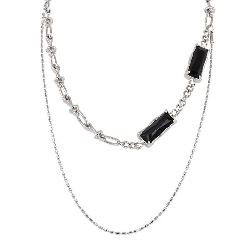 Black Gemstone Layered Necklace 2023 New Women's unique design sense hip-hop sweater Chain necklace Item Picture
