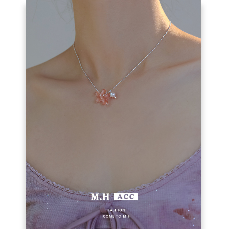 Korean-style simple Instagram super fairy glass flower necklace for women, a niche design, exquisite and versatile, high-end collarbone chain Specification drawing