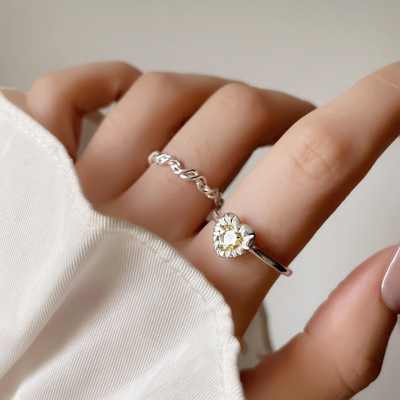 Korean version yellow zircon ring, women's InS-style niche design, high-end heart-shaped ring, shiny 2022 new style Specification drawing