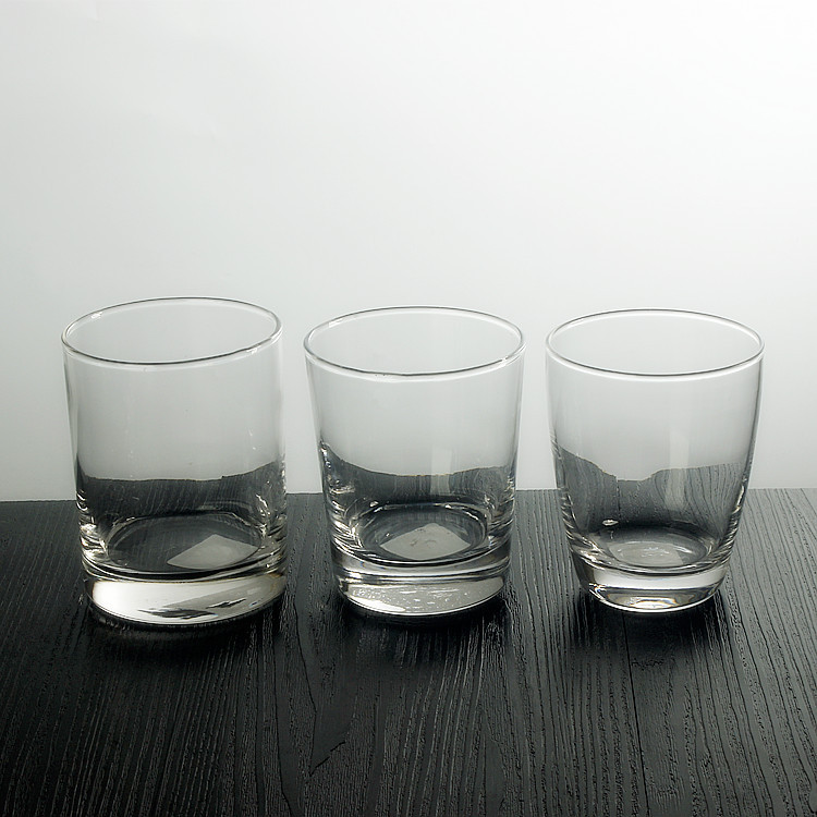 Whisky wine glass, round, straight, thick-bottomed glass, mouthwash cup, water glass Application Scenario