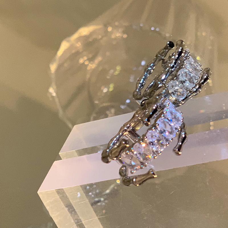 A niche design zircon layered ins cold style diamond-encrusted fashionable open ring, a high-end and personalized ring trend for women Specification drawing