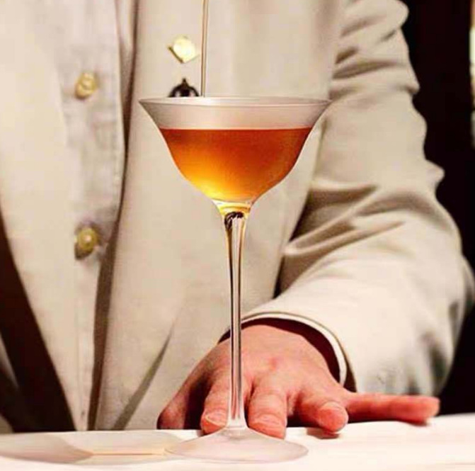Japanese Martini cup, Kimura cocktail cup, creative and personalized tall glass, cocktail glass, bar champagne glass Application Scenario