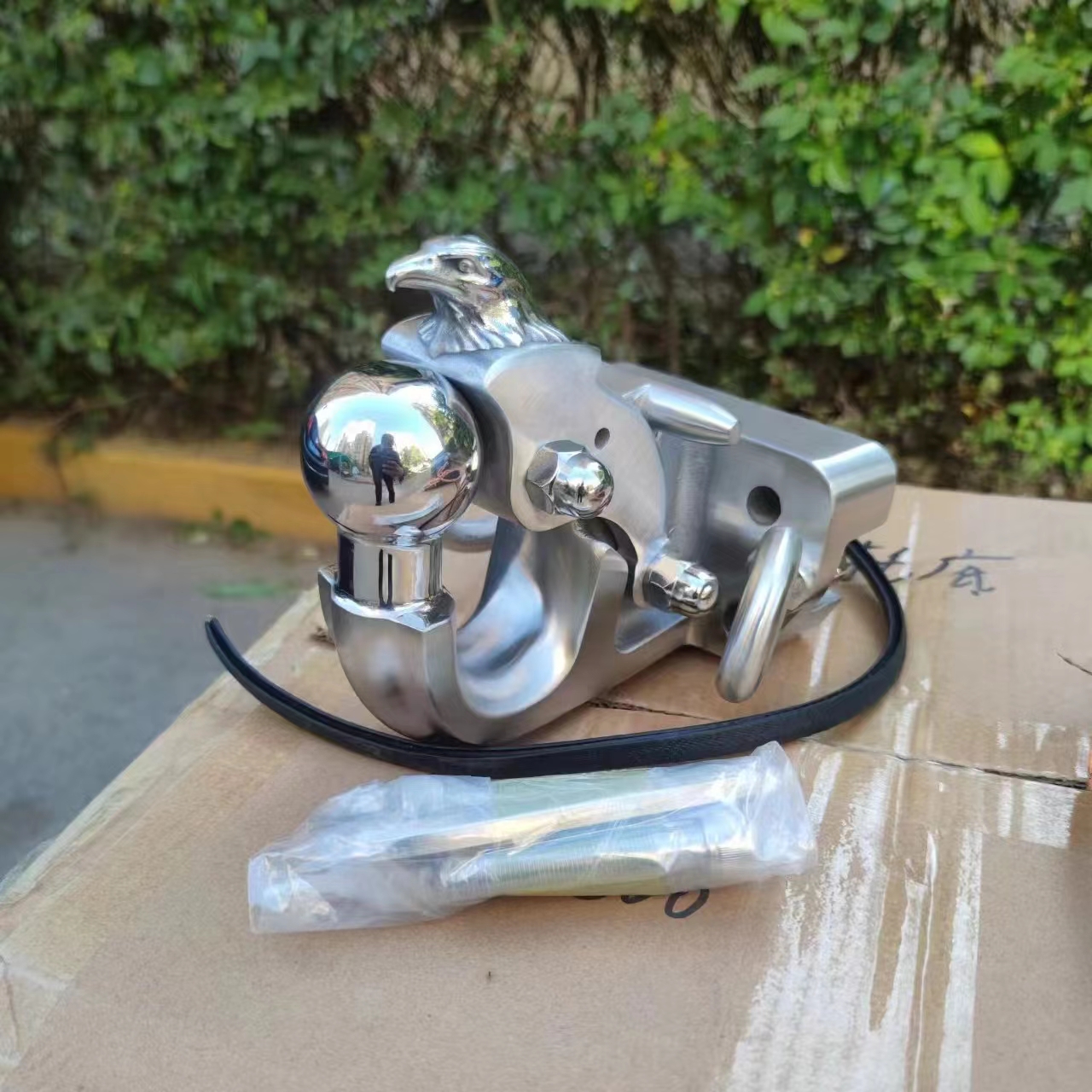 ll Non-destructive installation of tank 300, 400, 500 HI4-T /Z stainless steel trailer hook 304 towing eagle head hook equipped Specification drawing