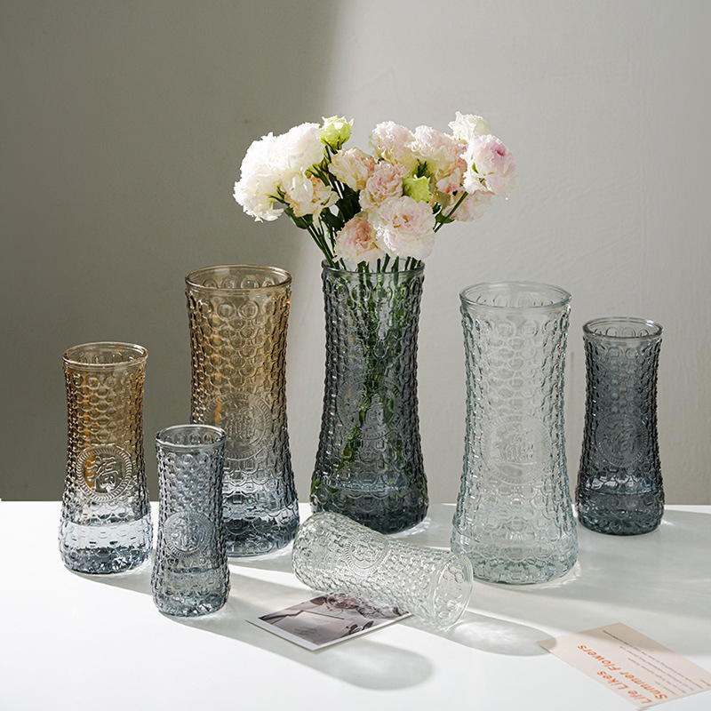 Creative colored glass vase, transparent and high-end glass vase, Nordic style iridescent light luxury modern home decoration piece details Picture