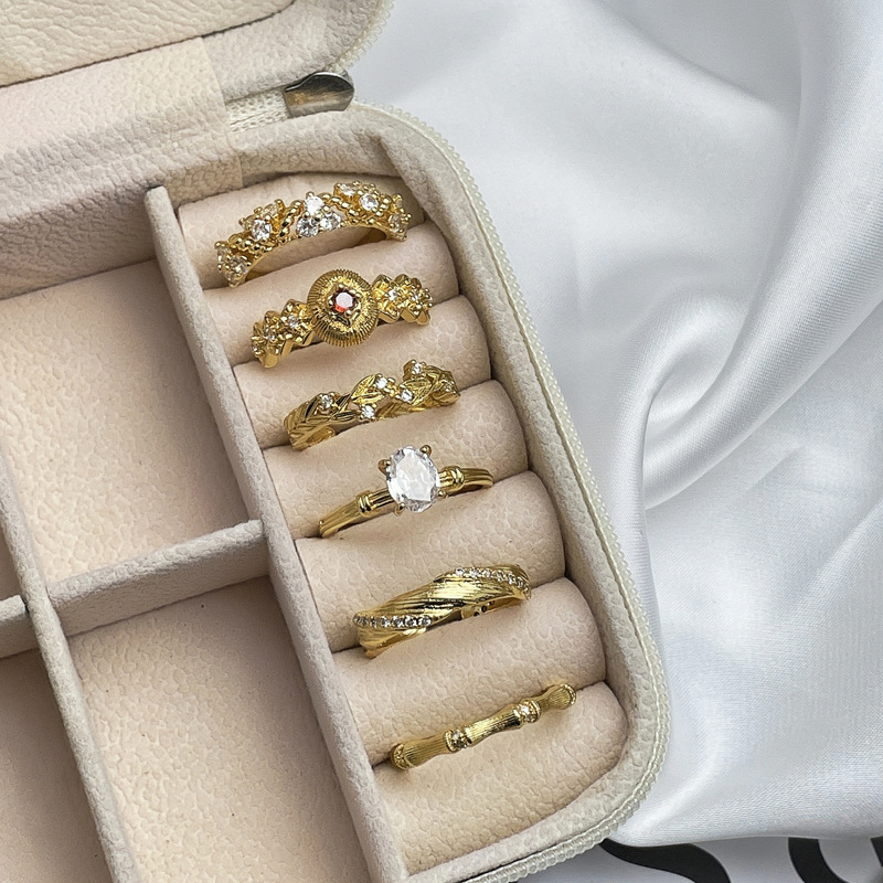 French court-style light luxury high-end geometric brushed open ring, a unique and exquisite ring with a cold and feminine style full figure