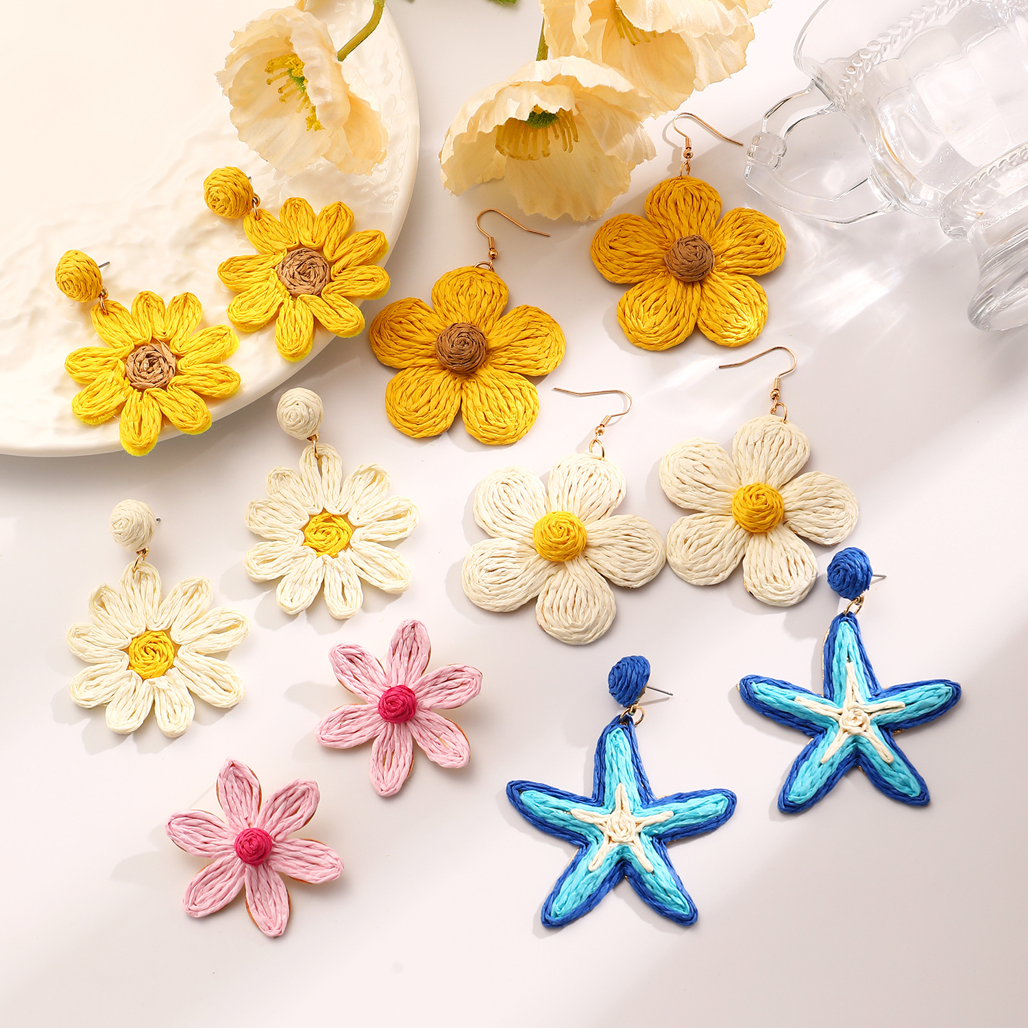Summer flower earrings for women, dopamine vacation style, exaggerated starfish stud earrings, hand-woven raffia grass earrings for women Specification drawing